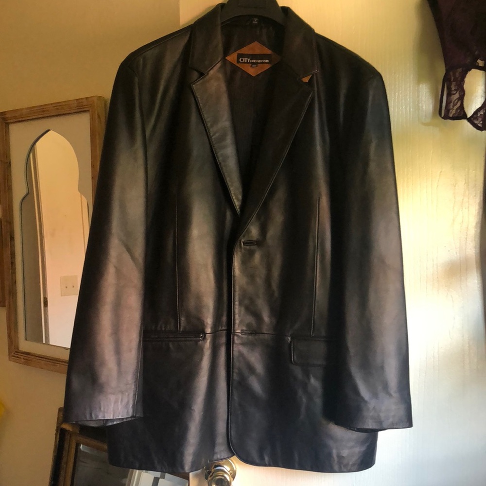 Jones New York men’s leather Blazer jacket size 46R